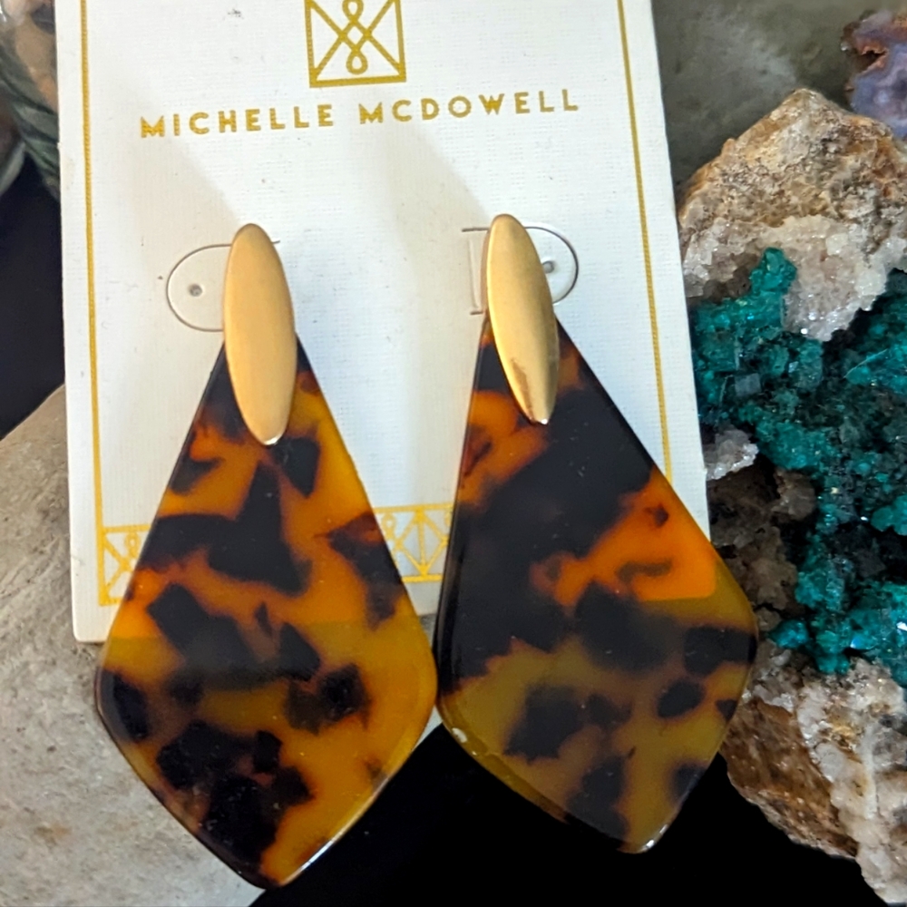 Michelle McDowell tortoise shell and gold tone Paris earrings new with tags